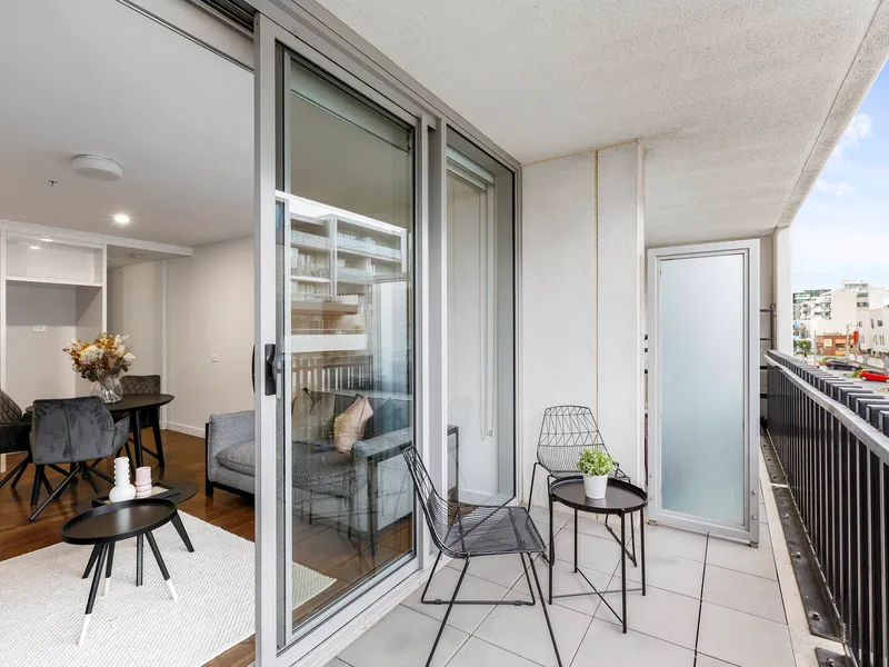 Modern Beachside Pad