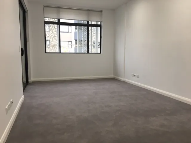 Near New Apartment With Large Storage Size And Enclose Balcony