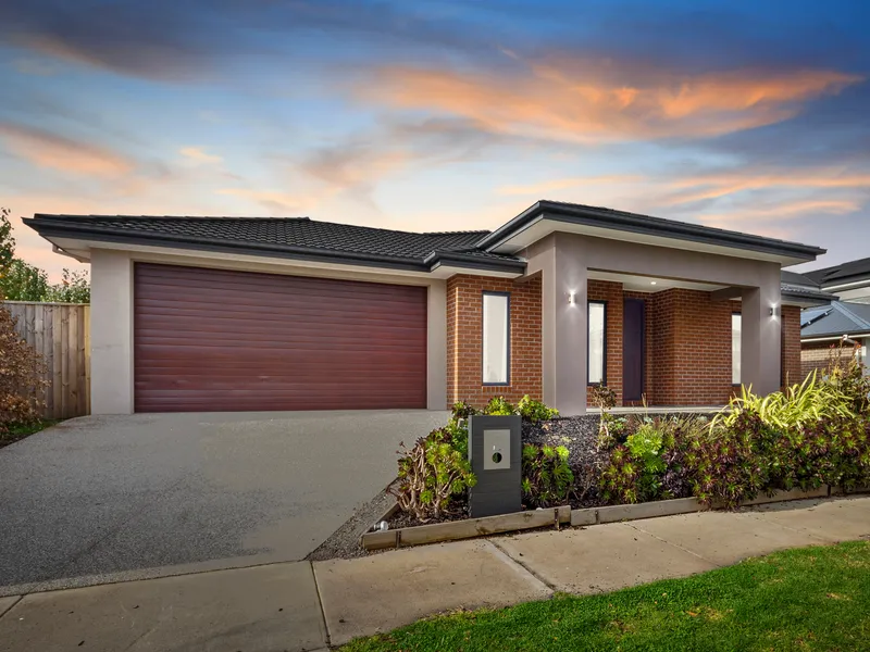 4 BEDROOM FAMILY HOME FOR RENT IN TRUGANINA !!