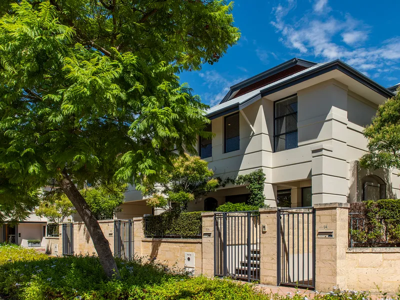 LOCATION, LOCATION, QUALITY RENOVATION