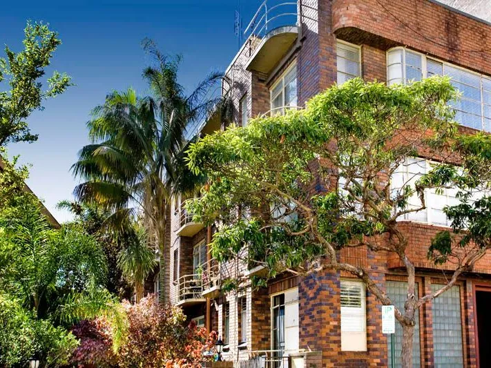Perfectly positioned 1 bedroom apartment in the heart of Potts Point!