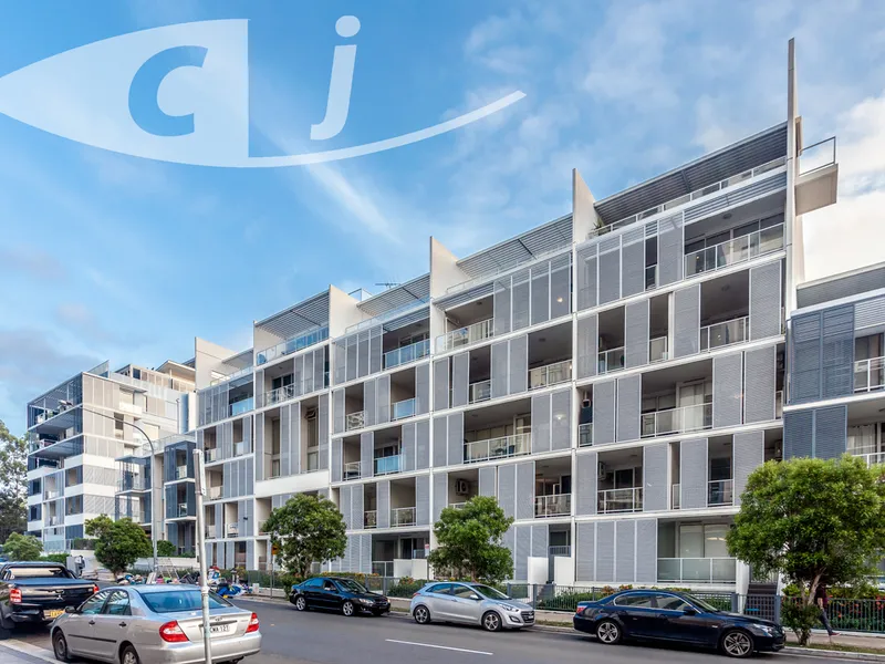 NORTH Facing Split Level Two Bed