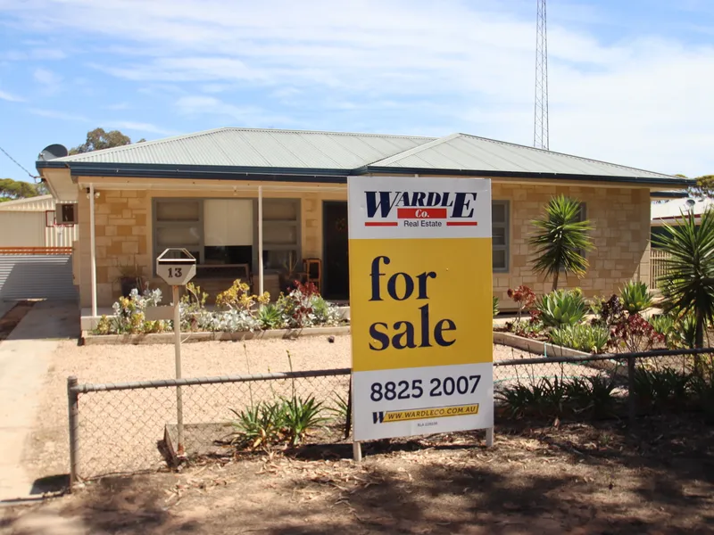 GREAT OUTLOOK, GOOD LOCATION