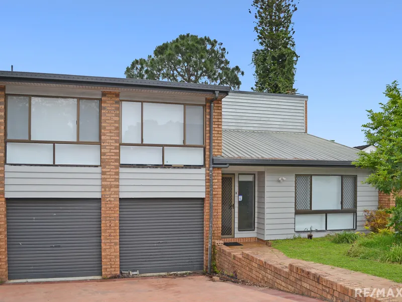 Beautiful Large Family home, one not to be missed!!!