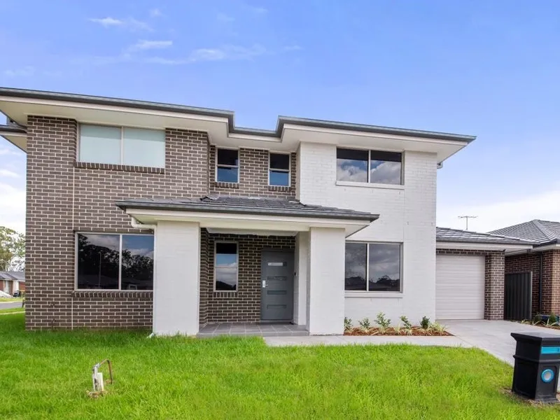 Spacious modern corner block with 6 bedroom