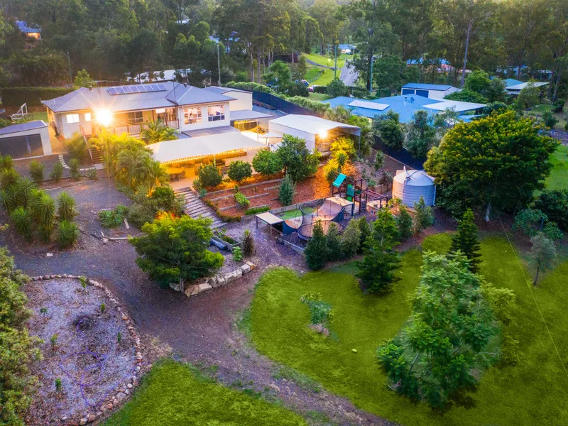 ABSOLUTE SIT BACK AND RELAX LIFESTYLE!!