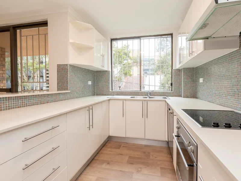 Spacious three-bedroom apartment in prime location