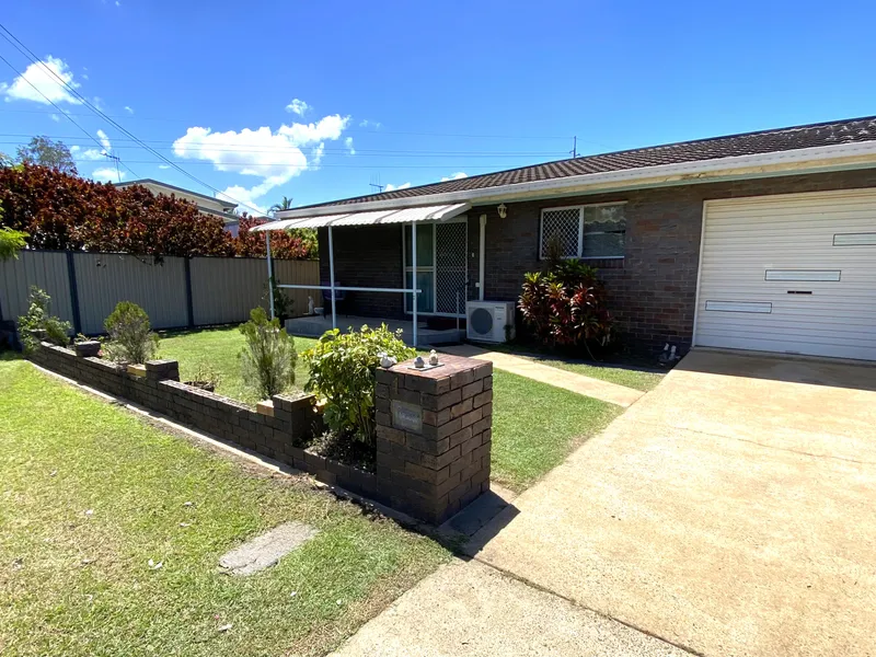 HIGHLY 'SOUGHT AFTER' UNIT IN DUPLEX