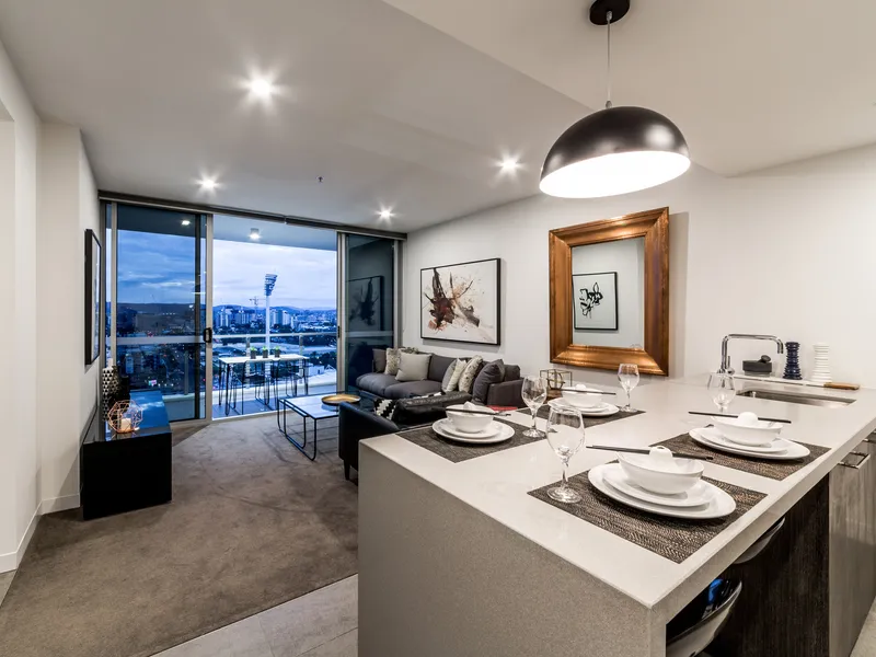 Modern Spacious Two Bedroom Apartment
