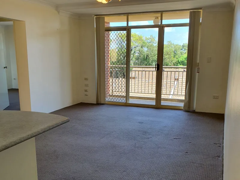 ***Free $500 gift voucher***Two Bedroom Unit in a Perfect Location