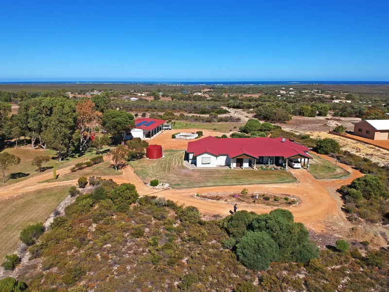 Country Life, City Comforts