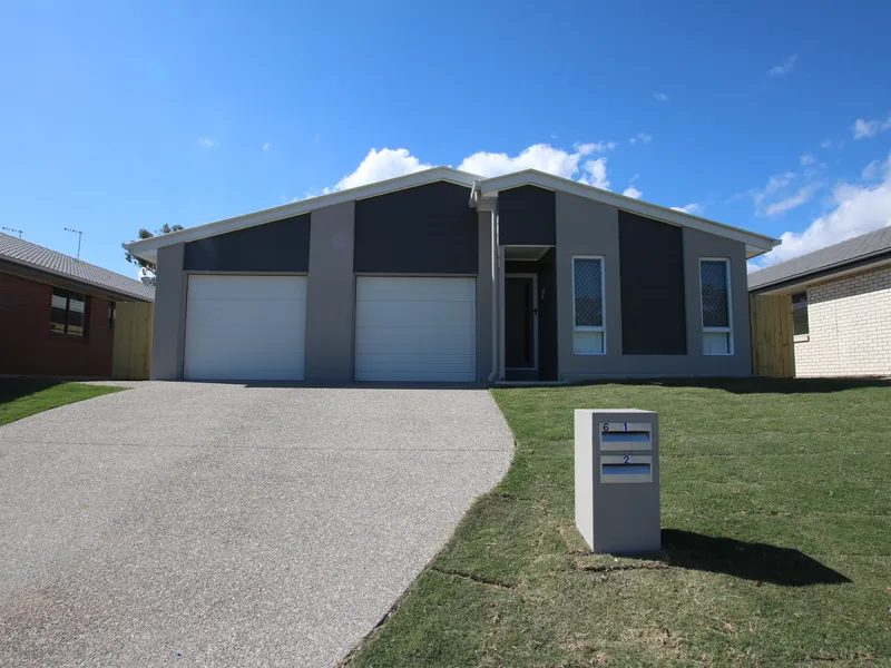 2-bedroom Courtyard Home with Air-conditioning