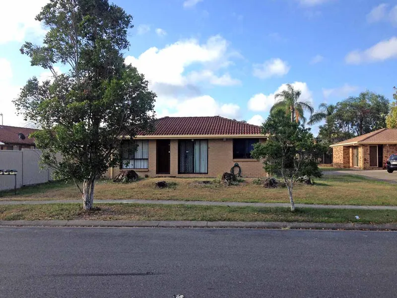 Ashmore , Duplex For Rent , Neat & Clean, Available Now.