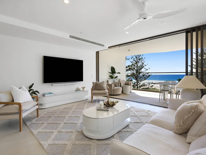 Luxury Burleigh Heads Beachfront Living