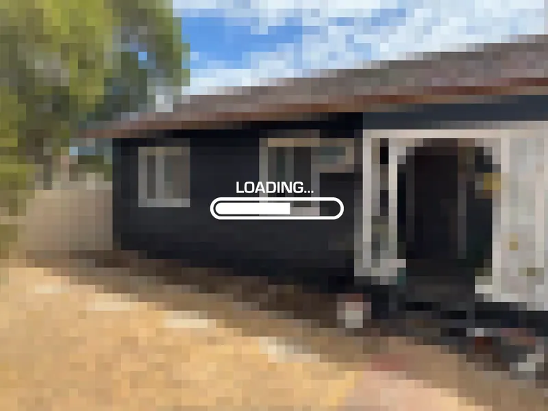 RENOVATED MEDINA COTTAGE : SUBDIVISION OPPORTUNITY