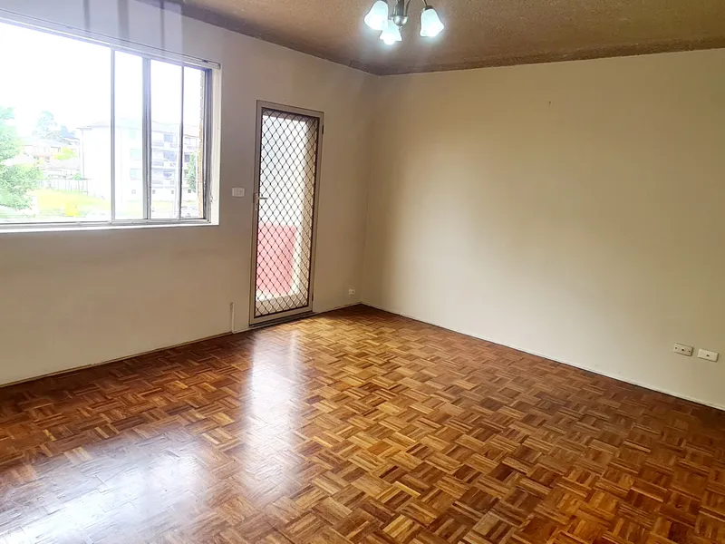 GREAT LOCATION - 2nd floor
