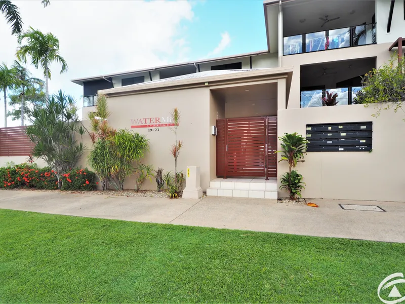 TOP FLOOR TWO BEDROOM FURNISHED APARTMENT!