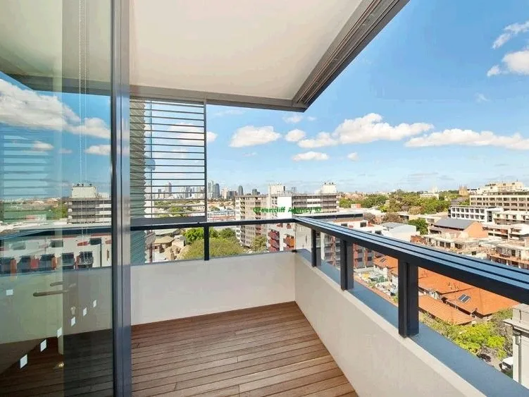 TRIO TWO BEDROOM WITH CITY VIEWS & PARKING