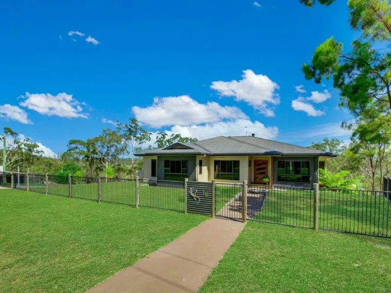 Executive Acreage Wurdong Heights