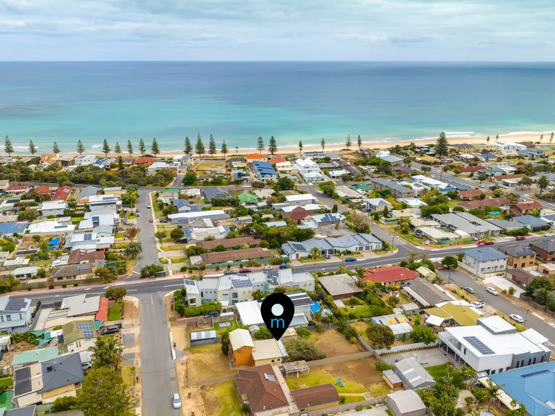 Beach shack on a big 890m2 block with ocean views!