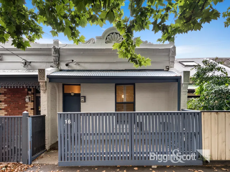 UPDATED 2 BEDROOM WITH ADDITIONAL STUDY, HEATING & COOLING, IN THE HEART OF ABBOTSFORD