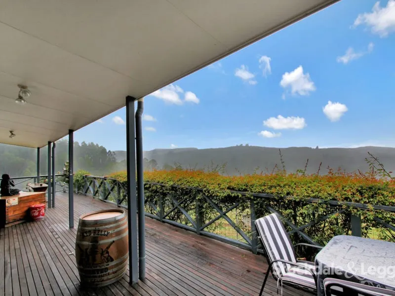 LIFESTYLE HAVEN WITH BREATHTAKING VIEWS