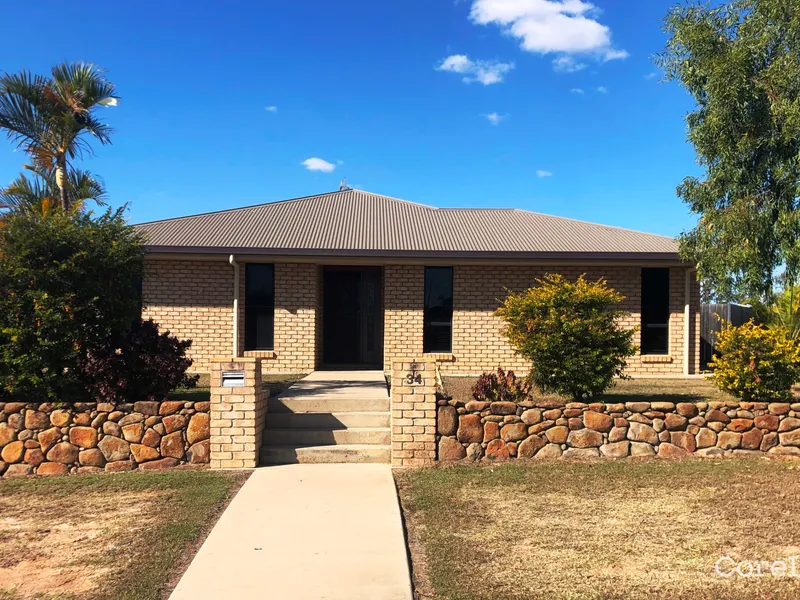 Modern 4 Bedroom home in family friendly area