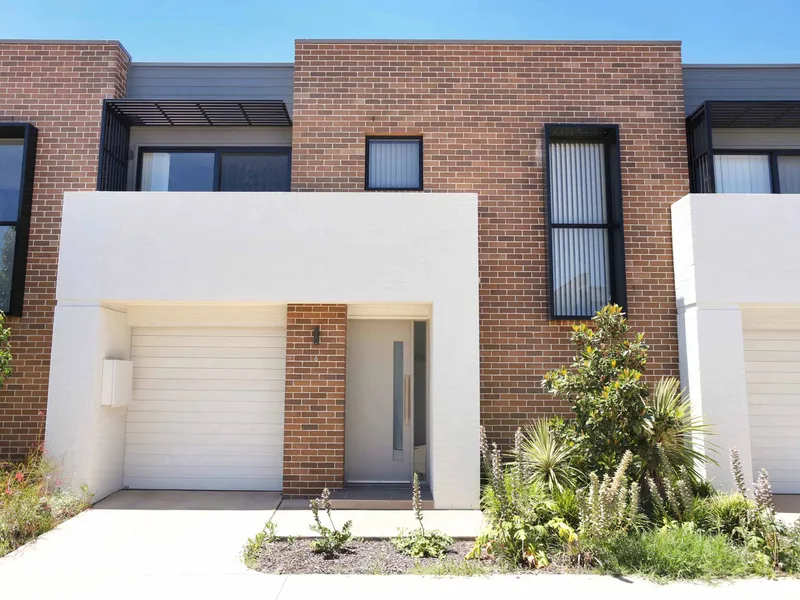 “PERFECT 1ST HOME OR INVESTMENT, ONLY A FEW YEARS YOUNG