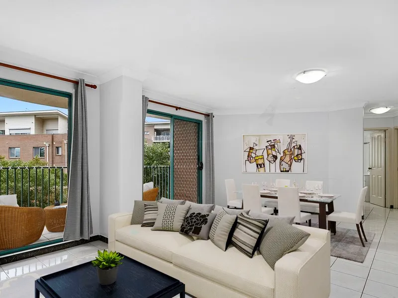 PERFECTLY POSITIONED 3 BEDROOM APARTMENT