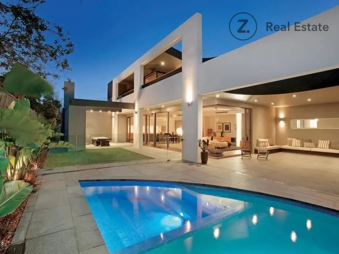 Timeless Character with Immediate Style and Bayside Credentials! 