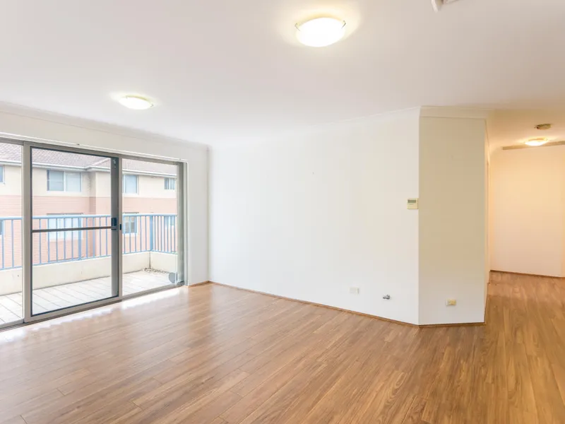 Modern 2 Bedroom Apartment With North & East Aspect