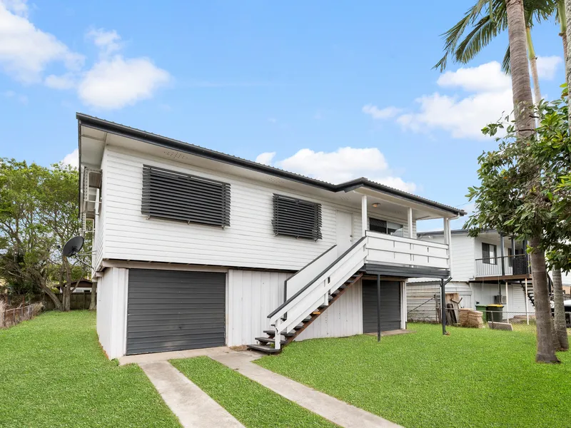 Highset Family Home Close to Schools & Shops!