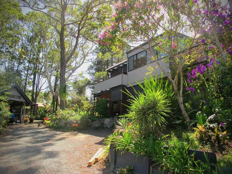 Unique Mountain Chalet on a Usuable 1011M2 Block