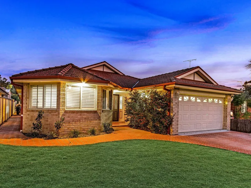 SINGLE LEVEL BRICK HOME IN AN OUTSTANDING LOCATION