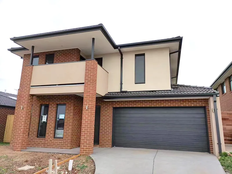 Absolutely Beautiful Family House Brand New