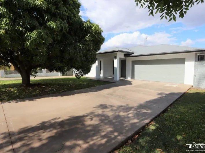 EXECUTIVE CLASS  RESIDENCE