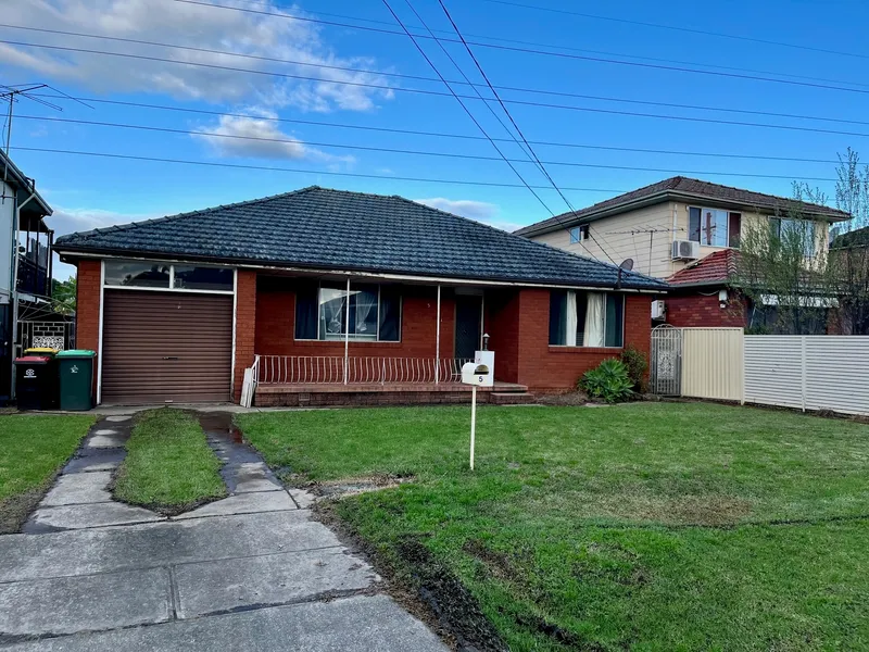 Immaculately Presented 3 Bedroom Family Home