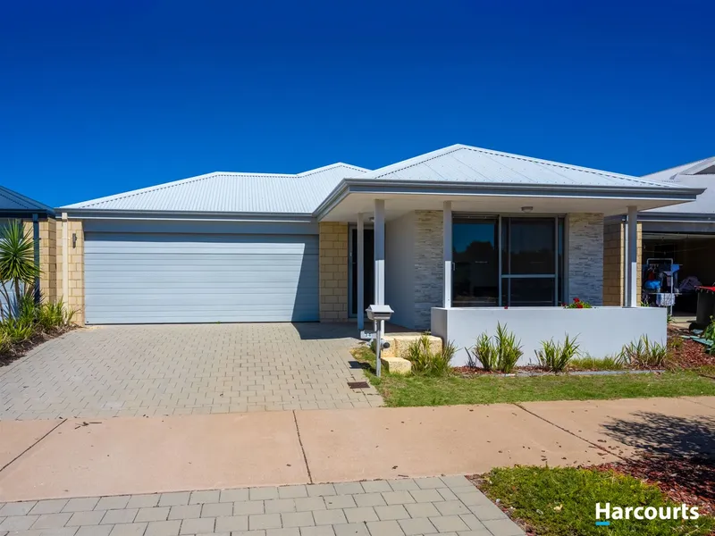 Welcome to 34 Barron Turn, South Yunderup - a modern home on