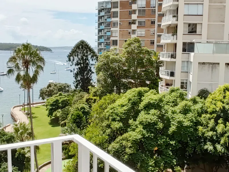 Wonderful Studio Apartment with Water Views