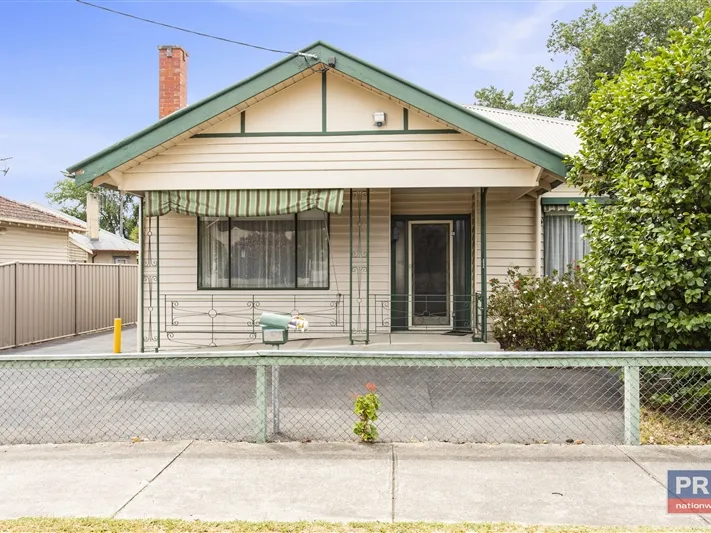 4 bedroom home in ideal location!