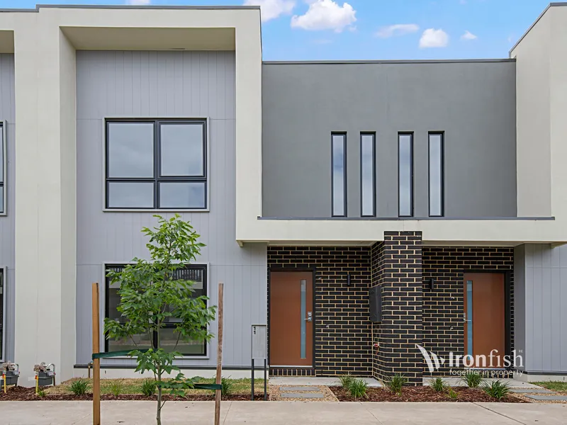 BRAND NEW 4 BEDROOM TOWNHOUSE at LINC Townhomes