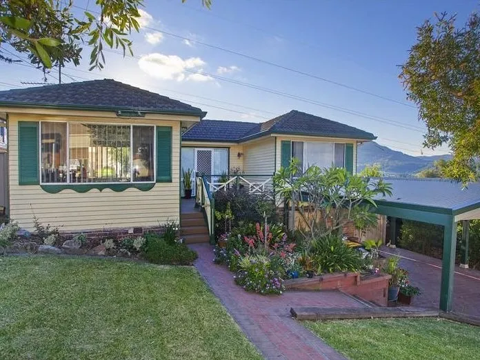 PEACEFULLY LOCATED FAMILY HOME! 