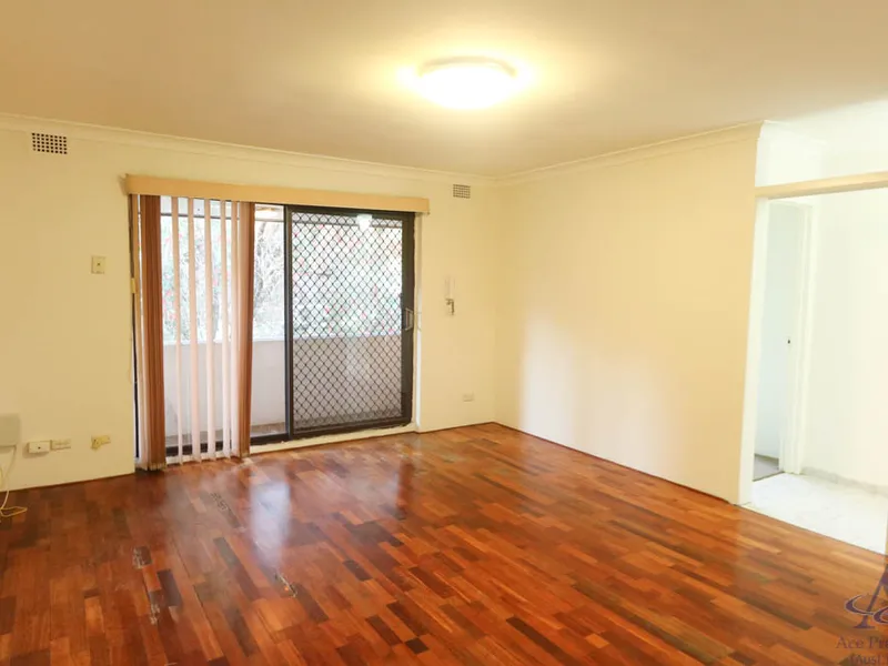 Unfurnished Two Bedrooms Unit with Parking.