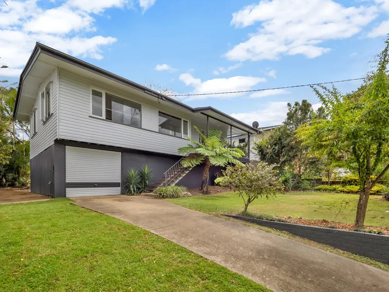 Highset Family Home - awesome back yard for the kids!!