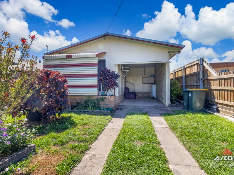 LOVELY HOUSE AND YARD FOR PRICE OF A UNIT