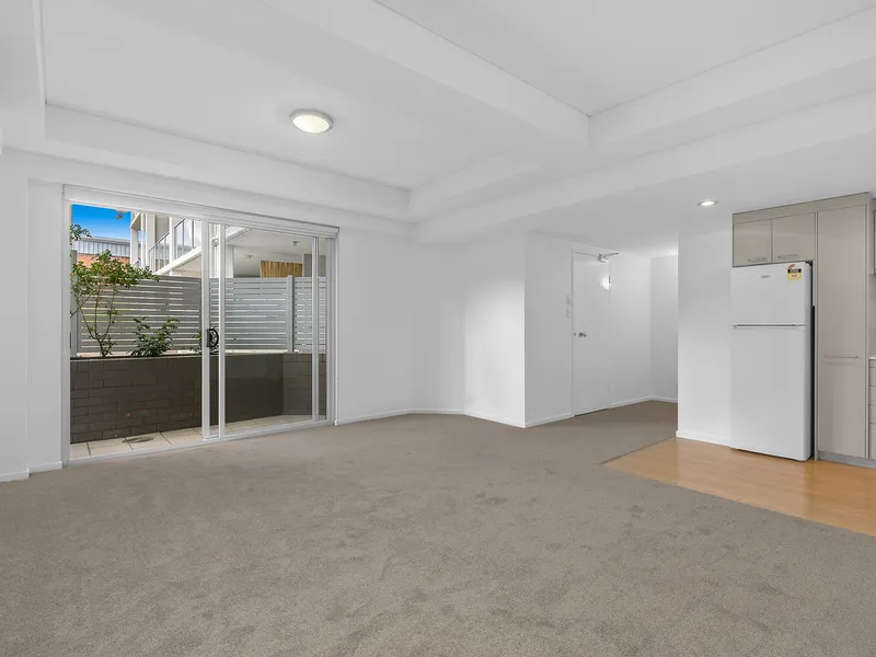 Perfect Inner-City Starter Home or Crash-Pad!