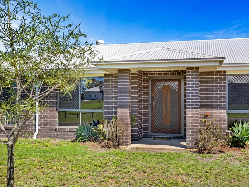LOVELY FAMILY HOME WITH AMAZING VIEWS