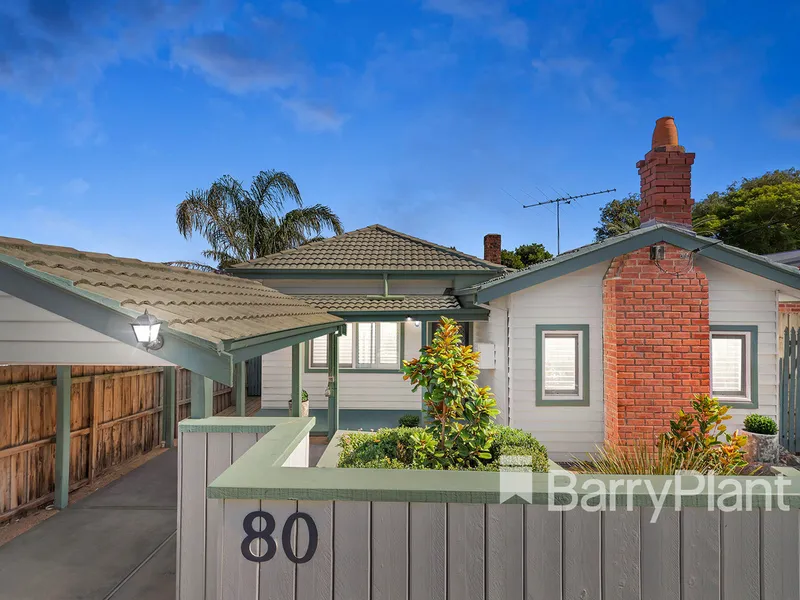 Hamptons with Home Office.