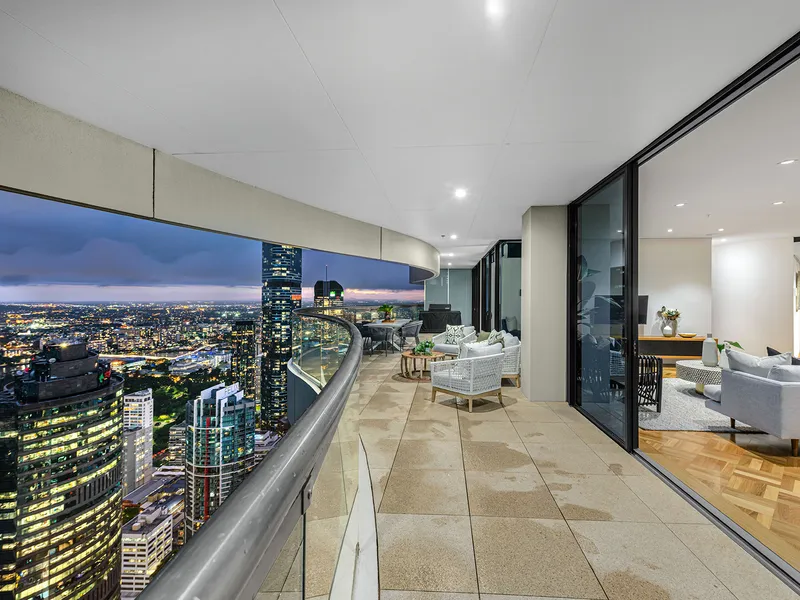 Panoramic Brilliance in this Riparian Plaza Sub-Penthouse