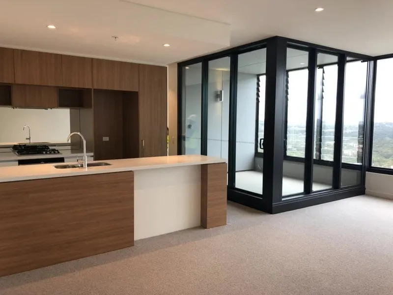 Spacious Two Bed plus study apartment in North Ryde For Rent